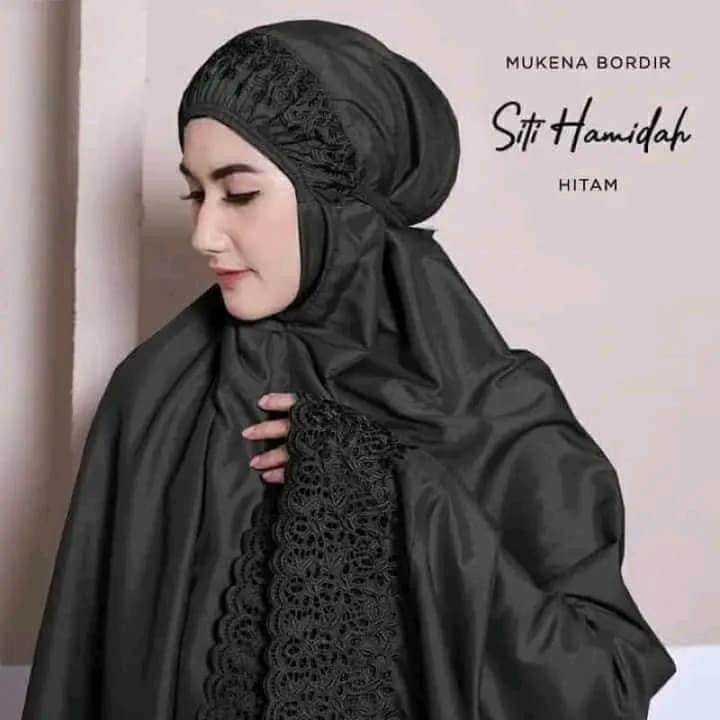Khadijah Plain Prayerwear/Mukna